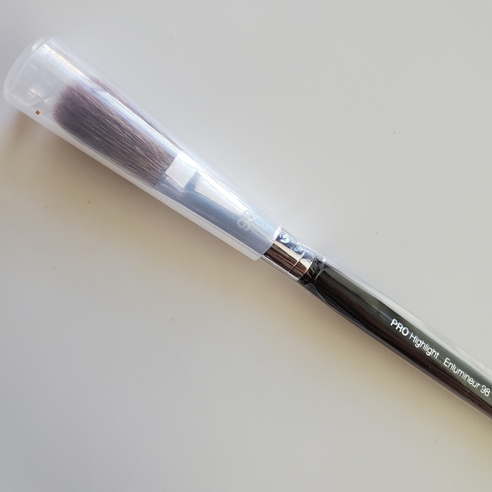 SEPHORA COLLECTION Pro highlight Brush #98